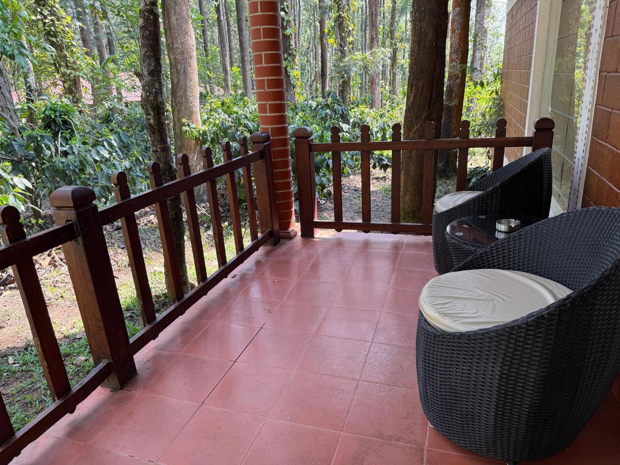 Coffee Grove Resort Chikmagalūr エクステリア 写真