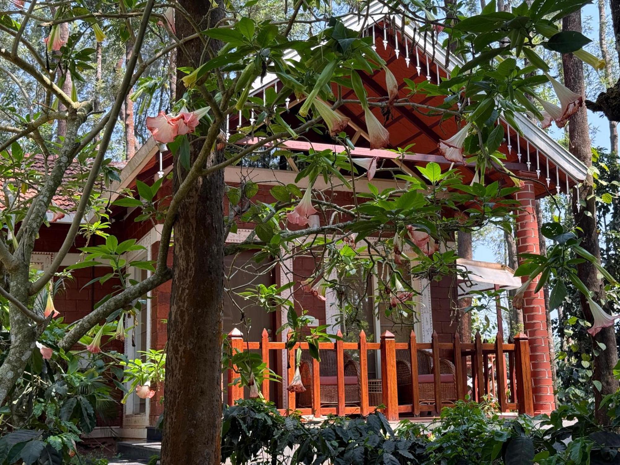 Coffee Grove Resort Chikmagalūr エクステリア 写真